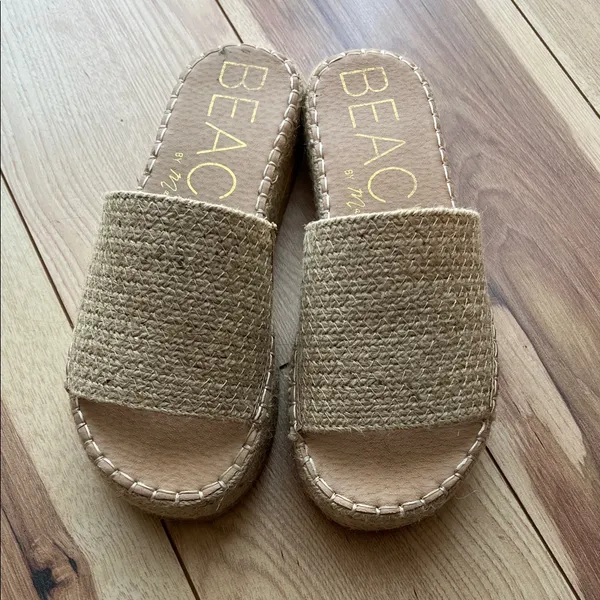 Beach by Matisse Women's Tan Sandals Size 8 - Image 4