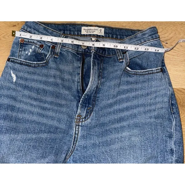 Abercrombie high rise jeans - Image 3