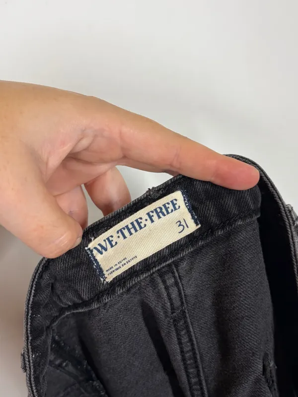 Free People Black Button Fly Denim Jean Shorts Size 31 - Image 10