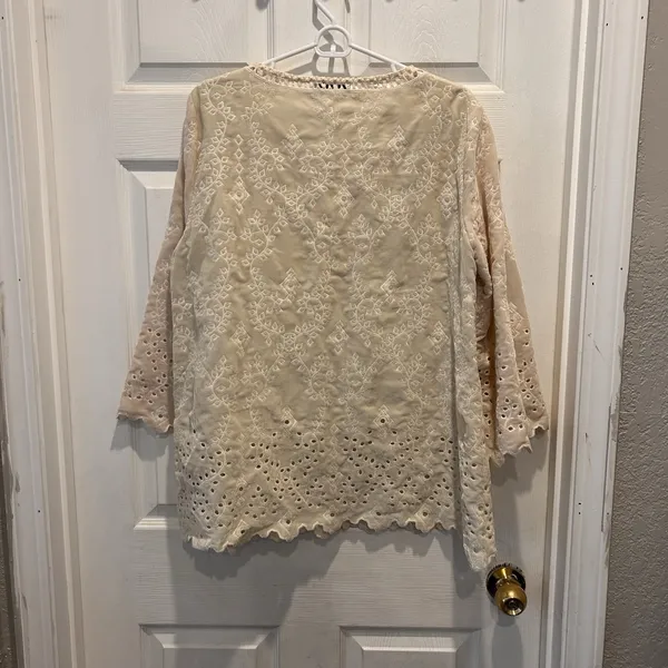 John Mark Cream Eyelet Embroidered Velvet Tunic Top Bell Sleeve Scalloped‎ Hem L - Image 6