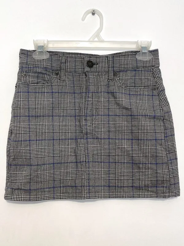 AMERICAN EAGLE Super Stretch Hi-Rise Mini Skirt Gray Black Plaid High Waisted 00 - Image 2