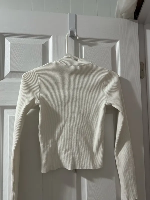 Brandy Melville white zip up - Image 3