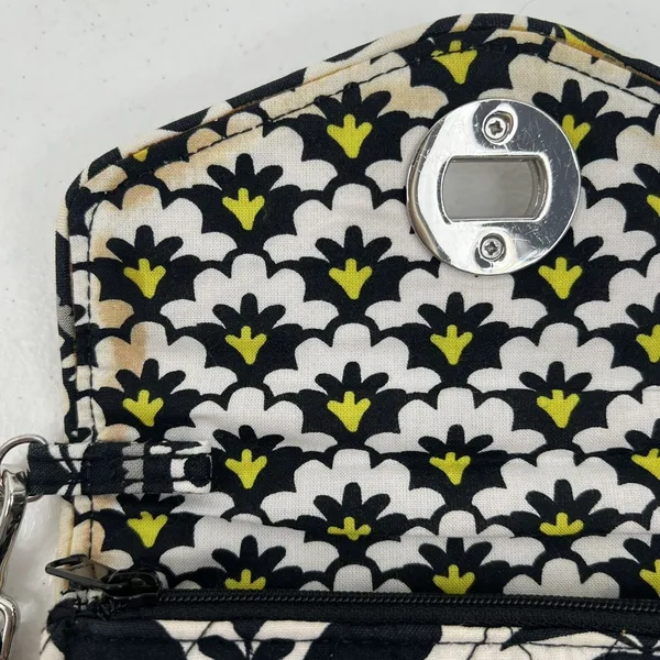 Vera Bradley Fanfare Your Turn Lock Smartphone Wristlet Wallet Quilted 13945-156 - Image 11