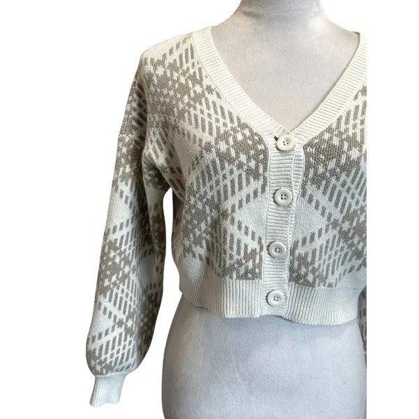 Hollister XS Cream Diamond Pattern Cropped Cardigan VNeck Button Front Knit Cozy - Image 3