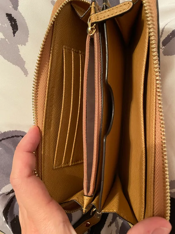 Michael Kors Wallet - Image 4
