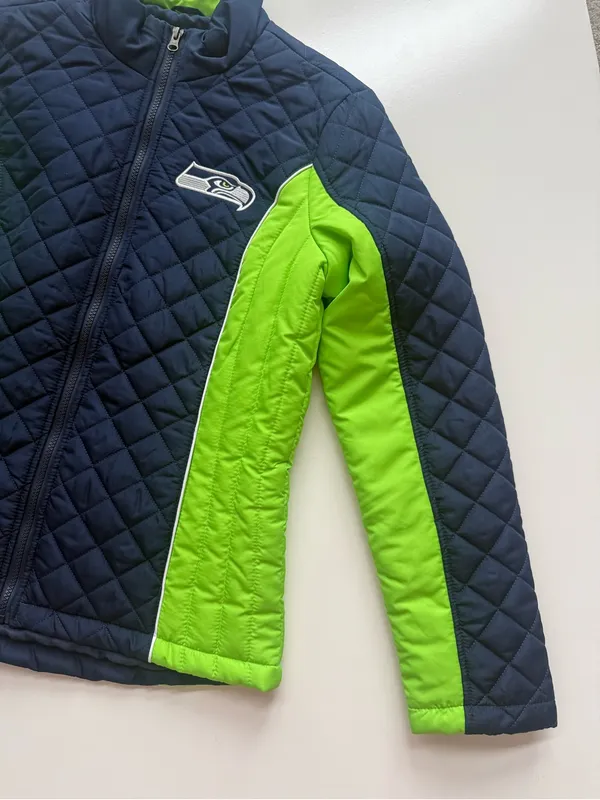 NFL Seahawks Quilted Coat Size Medium - Image 5