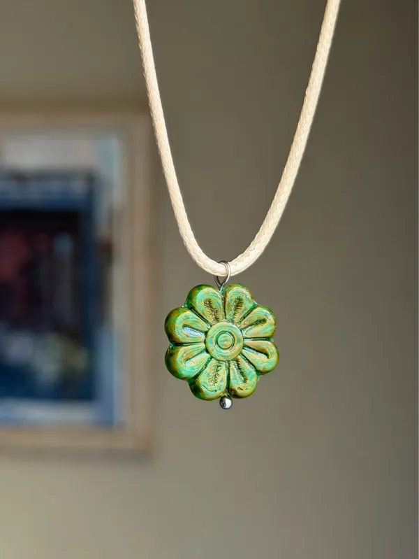 Handmade unique fairy retro cute flower Czech glass necklace💚 - Image 2