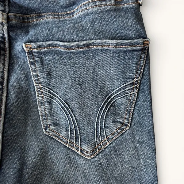 Hollister Curvy Skinny Jeans Womens 24x28 Distressed Medium Wash‎ Stretch Denim - Image 4
