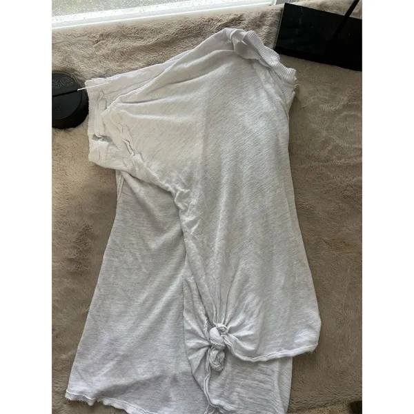 Free People Women's Cropped V-Neck T-Shirt Gray Size M Standard Casual - Image 6