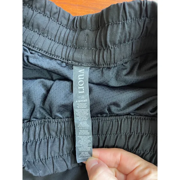 Vuori Black Athletic Running Shorts Women’s XS Zip Pocket Drawstring - Image 2