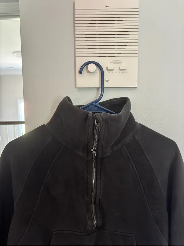 Black Lululemon Scuba (No Hood) Size XS - Image 3