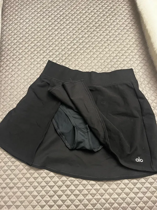 Alo Soft Backspin skirt - Image 3