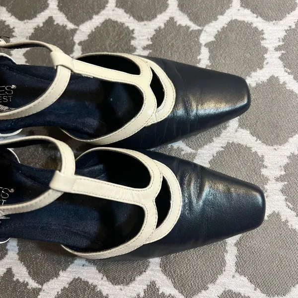AEROSOLES Navy/Black and Cream Mary Jane Heels with Tapered Heel - Image 4