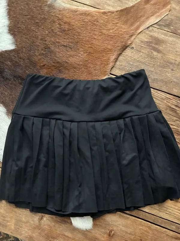 Black Pleated Skort - Image 2