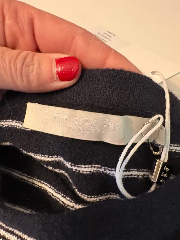 NWT One Grey Day sample off the shoulder bell sleeve‎ sweater - Image 4