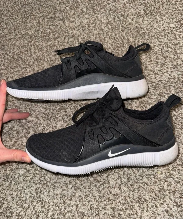 Women’s Nike Sneakers - Image 3