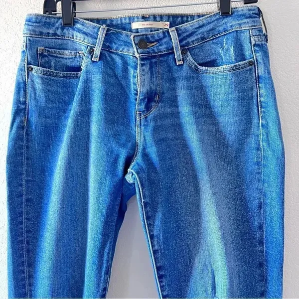 Levi’s 711 Women's Cotton Skinny Distressed Patch Jeans‎ 29 - Image 4