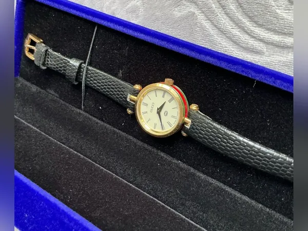 Ultra CUTE GUCCI SHERY LINE Watch 💛❤️💚 - Image 6