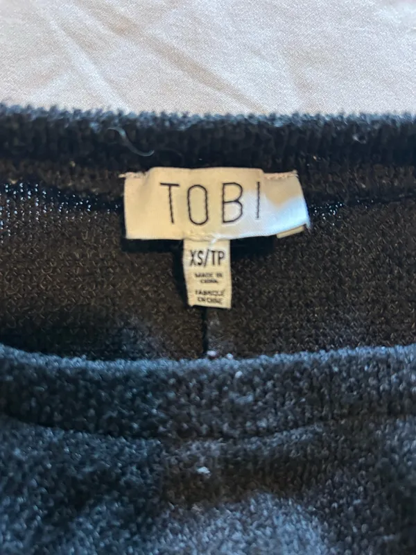Tobi Black Cropped Sweater - Image 5