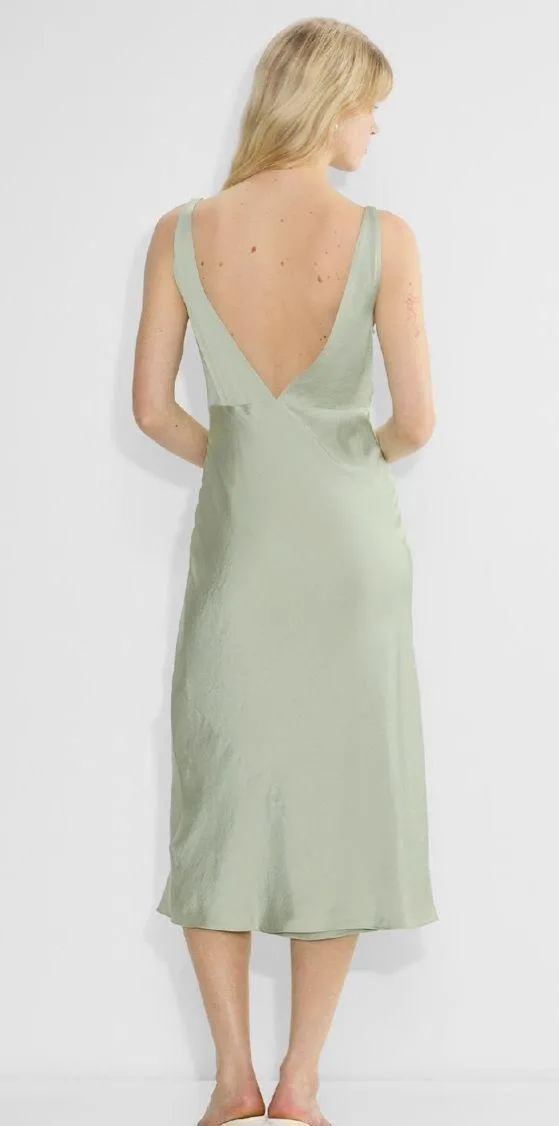 Aritzia dress - Image 4