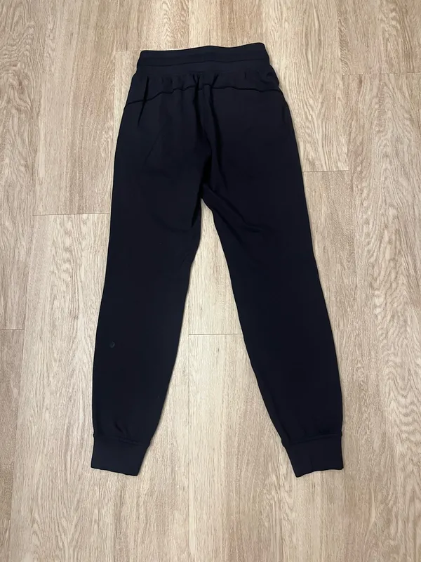 lululemon joggers - Image 2