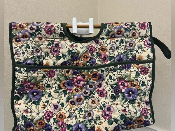 Vintage Floral Quilted Tote Bag with Wooden Handles – Made in Philippines – 100% - Image 2