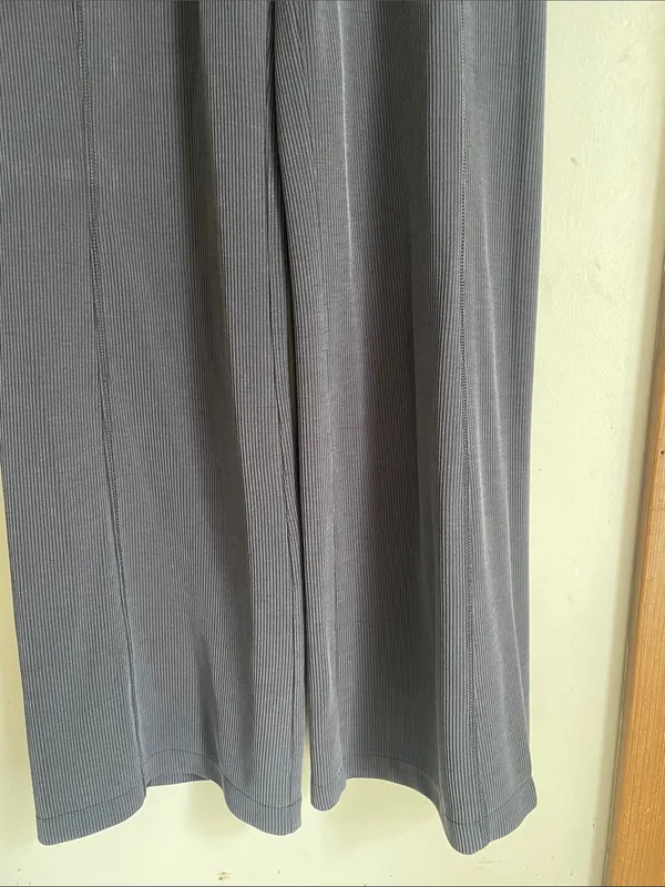 Lululemon Ribbed Softstreme Mid-Rise Pant Black - Image 7