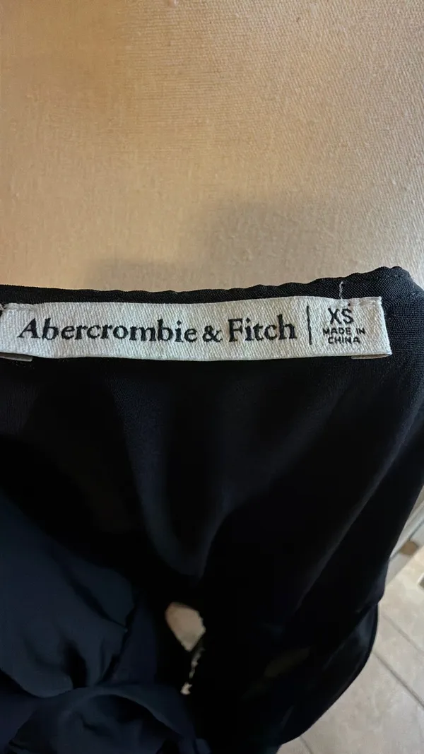 Abercrombie & Fitch Black Long-Sleeve Tie-Front - Image 6