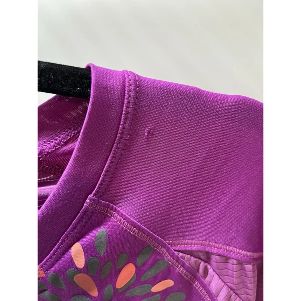 The North Face Purple Ladies Cycling Top Large Small Hole On Shoulder Outdoor‎ - Image 2