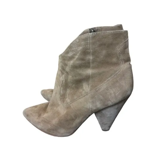 Vince Camuto Movinta Suede Western Ankle Booties Taupe Pointed Toe Size 7.5M - Image 3