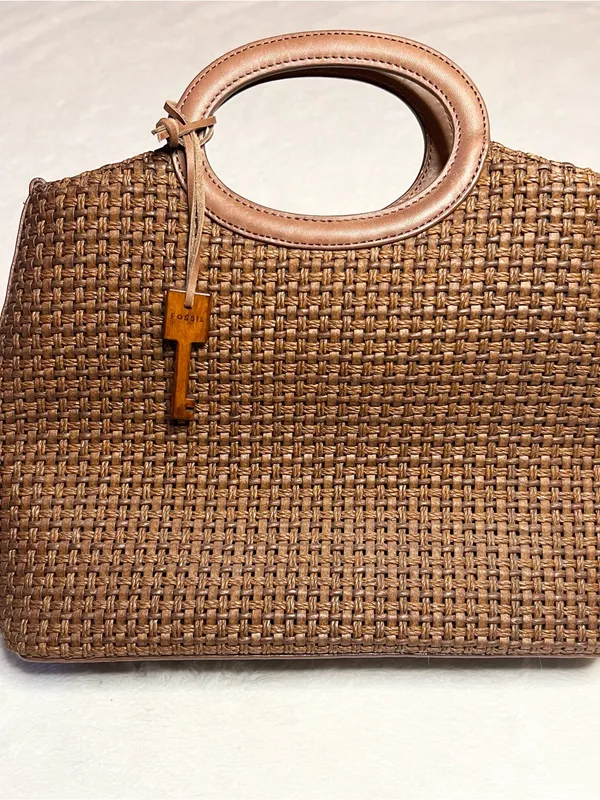 Vintage Fossil Brown Woven Tote Bag with Leather Trim & Logo Key Charm - Image 9