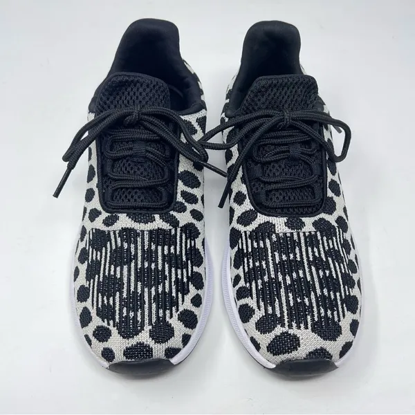Athletic Works Women's Soft Running Athletic Sneaker 6.5 Black White - Image 2