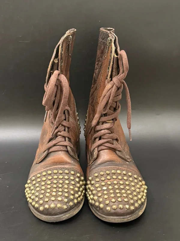 STEVE MADDEN “Tarnney” Distressed Brown Leather Studded Moto Boots Size 7.5M - Image 6