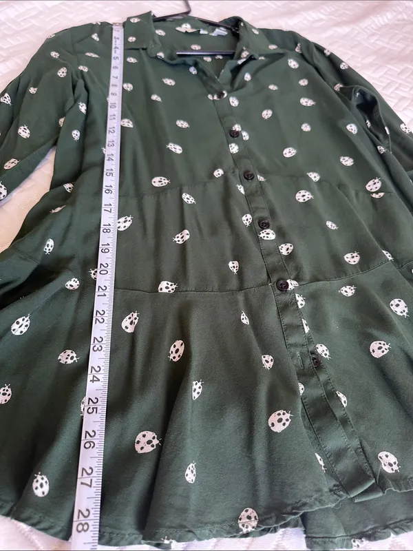 Anthropologie 11-1-Tylho Lakin Green Tunic Ladybug Button Down Shirt Size Small - Image 6
