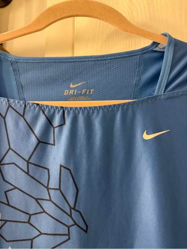Nike Light Blue Dri-FIT Short Sleeve Graphic Tee - Image 2