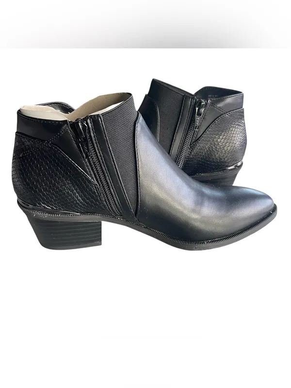 Simply Vera Vera Wang Skylark Faux Leather Black Booties 5.5 NEW - Image 5