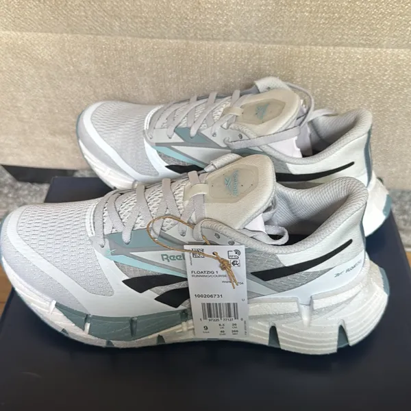 Reebok Floatzig Sneaker - Image 3