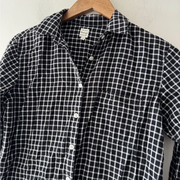 Madewell Women’s Black and White‎ Plaid Long Sleeve Button Down Top - Image 2