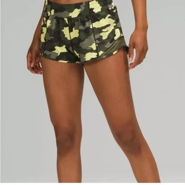 Lululemon hotty hot heritage 365 camo crispin green multi/olive camo Sz 10 Tall - Image 2