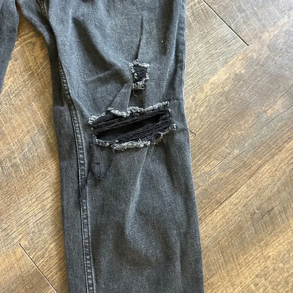 Abercrombie & Fitch Ankle Straight Ultra High Rise Distressed Black Jeans 32 14R - Image 2