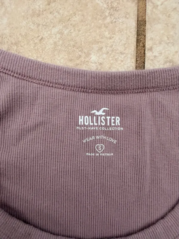Hollister Must-Have Collection Ribbed Long Sleeve - Image 2