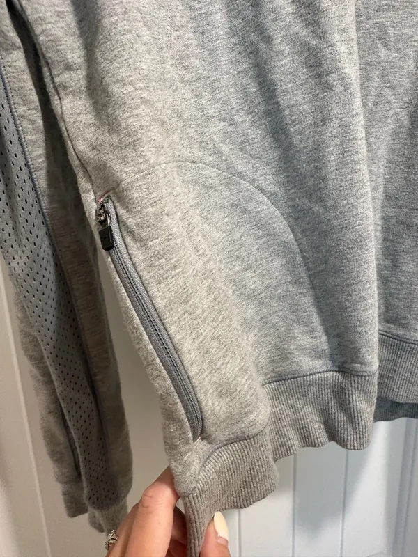 Under Armour Women’s Pullover - Image 4