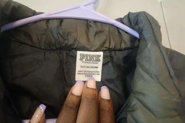 PINK Victoria's Secret camo camoflage puffer sweater jacket in army green size small. - Image 6