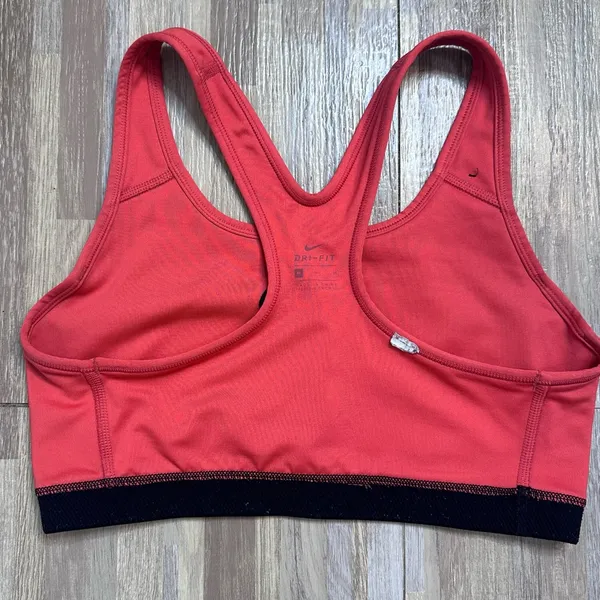 Nike Women's Vibrant Coral Sports Bra Size Medium - Image 5