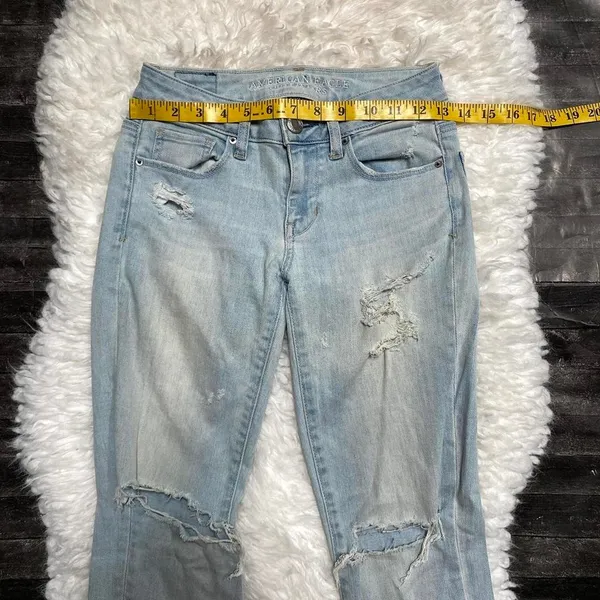 AMERICAN EAGLE LIGHT DENIM DISTRESSED SKINNY JEANS BASIC CASUAL NORMCORE GRUNGE - Image 4