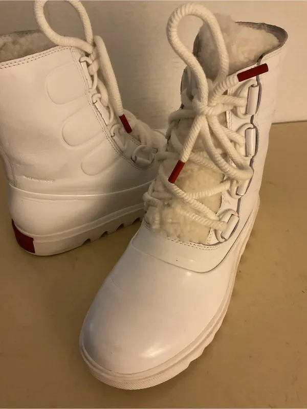 Sorel women White leather waterproof Joan of Artic next lite boots US 6.5 - Image 7