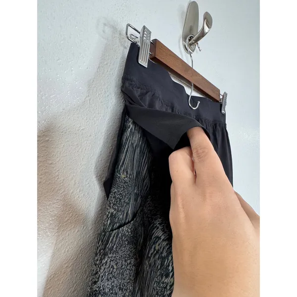 Lululemon lab Run Short 8 Black Foil Glitch Neutral 2-in-1 Athletic Shorts 4 - Image 8