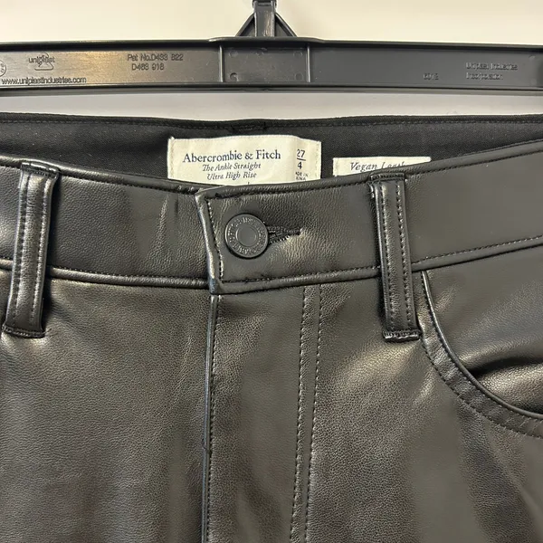 NWT Abercrombie & Fitch The Ankle Straight Ultra High Rise Vegan Leather Size 4 - Image 6