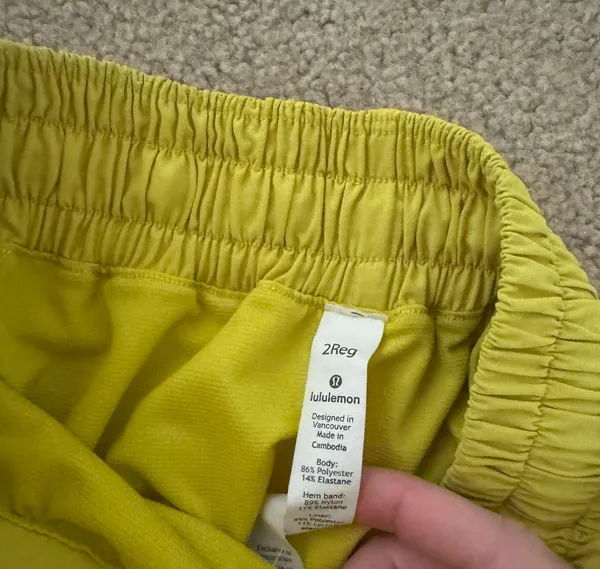 Lululemon Hotty Hot Shorts Size 2Reg - Image 2