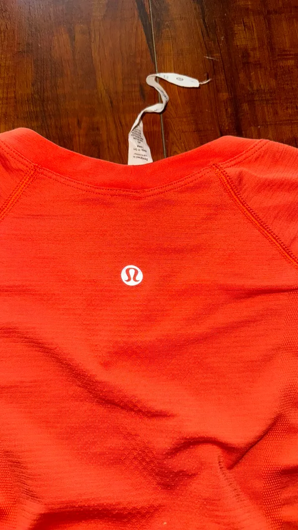 Lululemon Swift Long Sleeve - Image 2